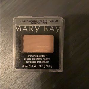Mary Kay Bronzing Powder